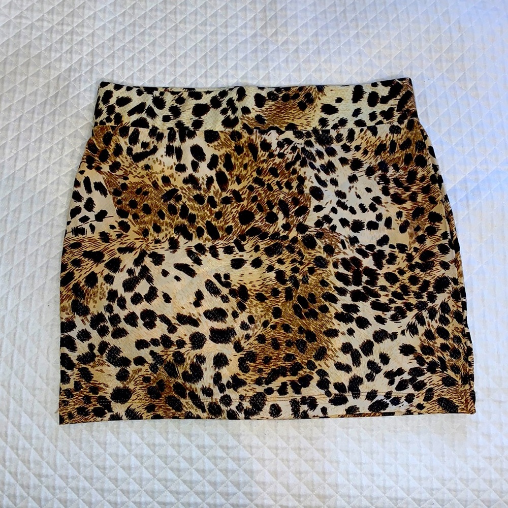 Cheetah print skirt!